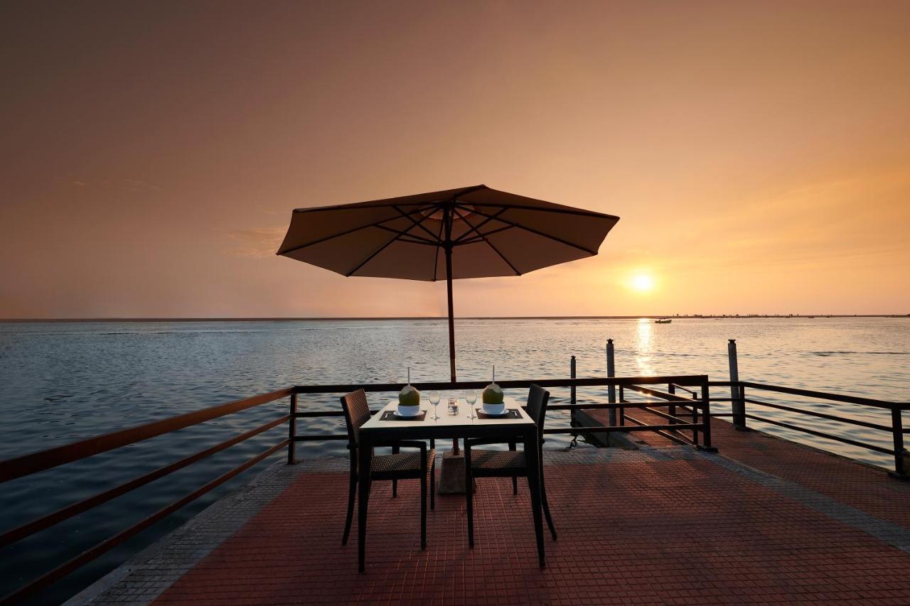 Estuary Sarovar Premiere Poovar Island Zewnętrze zdjęcie