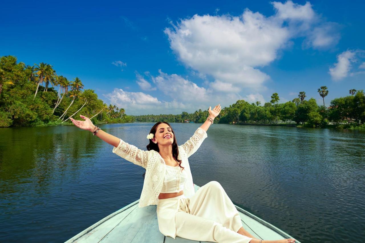 Estuary Sarovar Premiere Poovar Island Zewnętrze zdjęcie